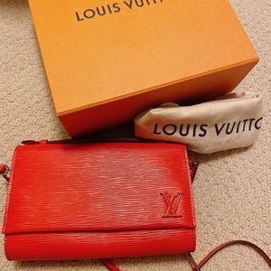 Louis Vuitton crossbody bag sold ‼️